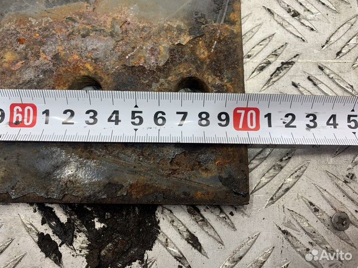 1377195 Плита под седло 880х650х12