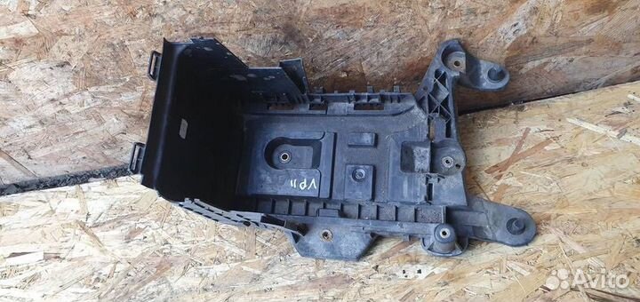 Крепление АКБ (корпус/подставка) Volkswagen Tigua