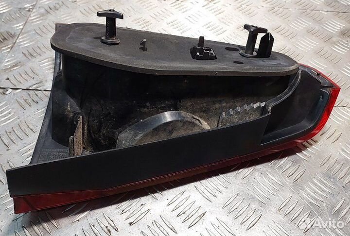 Фонарь задний правый Renault Logan седан K7JA710