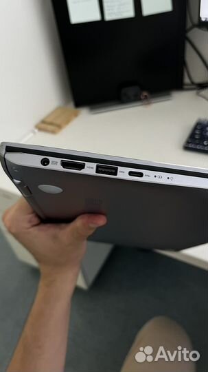 Ноутбук asus UM431DA