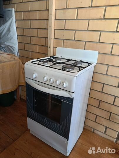 Продам газовую плиту