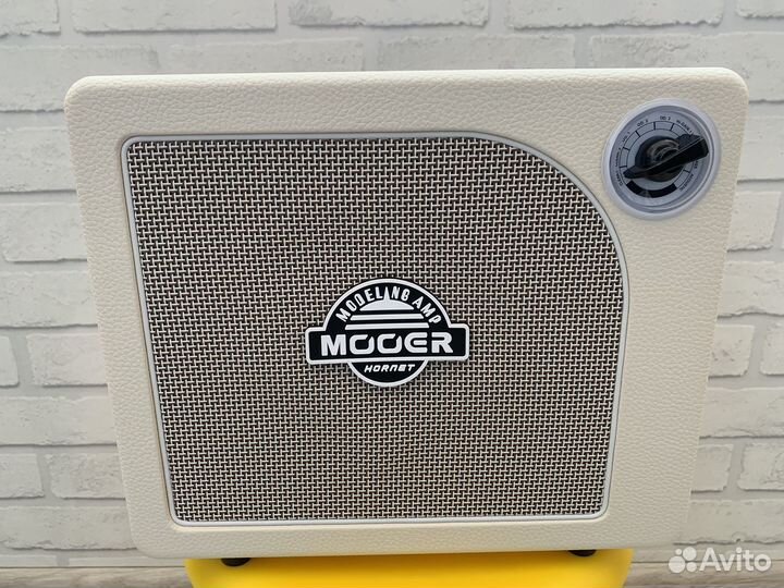 Комбоусилитель Mooer Hornet
