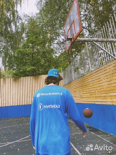 Тренер по баскетболу