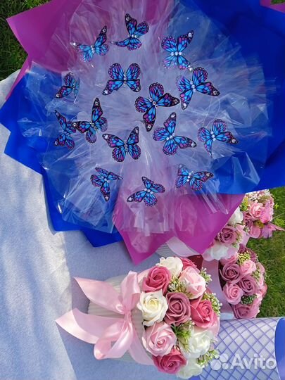 Светящийся букет и з бабочек