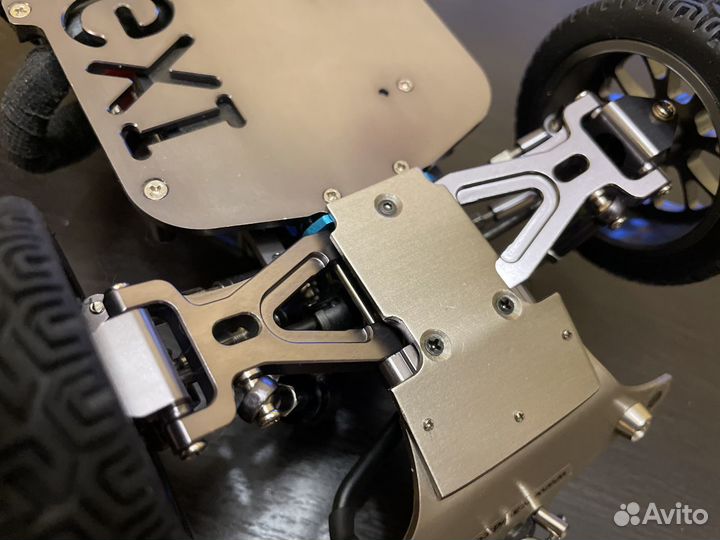 Радиоуправляемая модель RC Wltoys 1/18