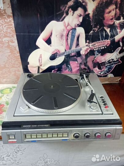 Электрофон Вега 109 стерео с колонками