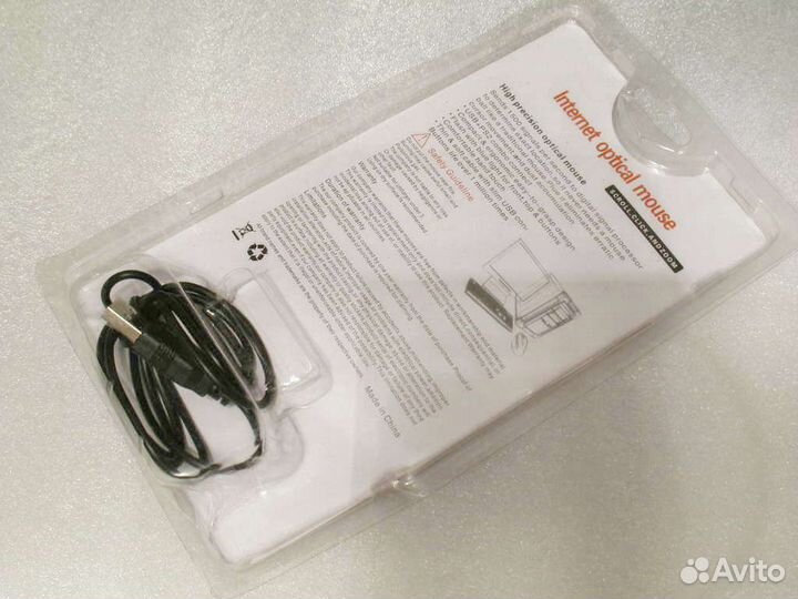 Оригинальная мышка-машинка с USB кабелем