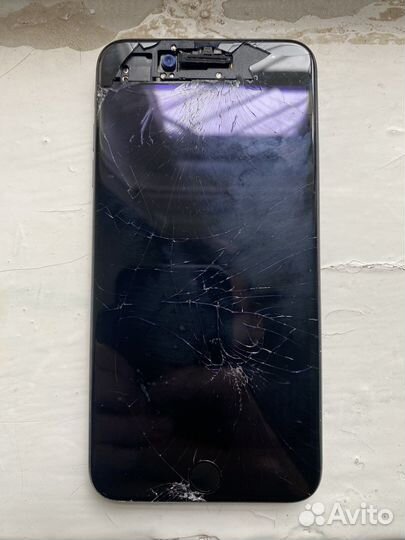 Телефон iPhone 8 plus