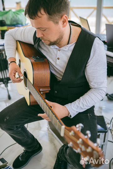 Гитарист на мероприятие