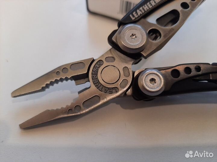 Мультитул leatherman skeletool CX