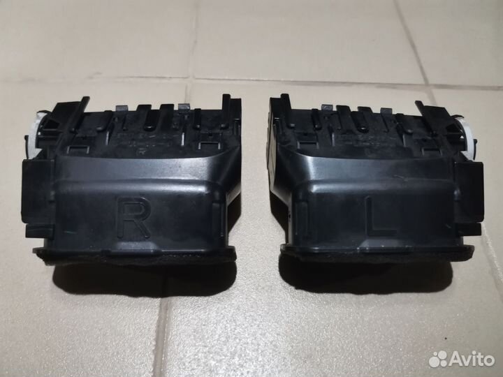 Дефлекторы подлокотника Land Cruiser 200