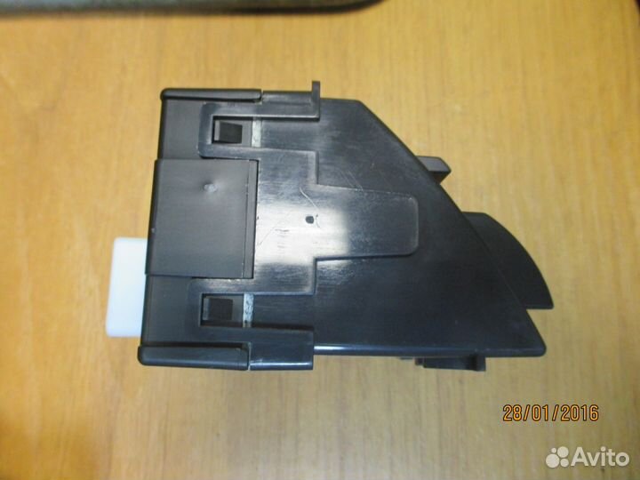 Кнопка аварийной сигнализации для Toyota Camry V40