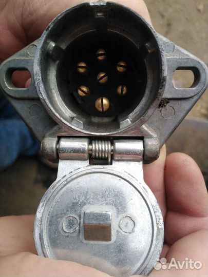 Разъём семиштырьевой в литом цынковом корпусе