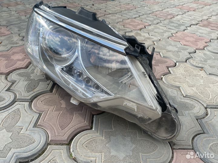 Фара правая (орегинал) toyota camryПра