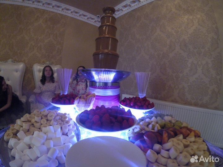 Аренда Шоколадный фонтан с подсветкой 