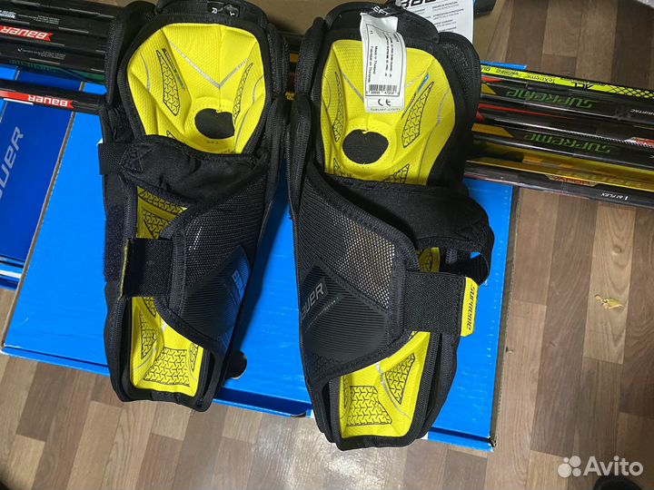 Щитки игрока Bauer Supreme 3S Pro 11