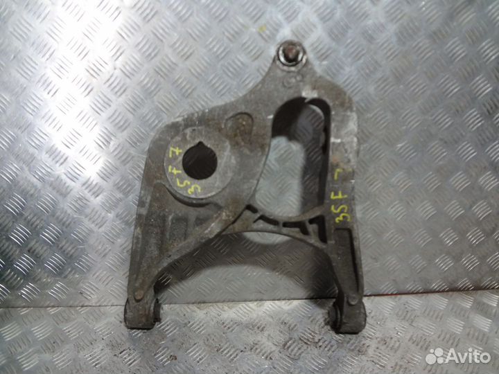 Рычаг задний нижний левый Мерседес 164 ML GL