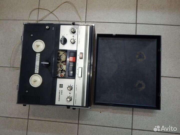 Магнитофон Комета 209