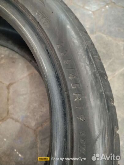 Dunlop SP Sport Maxx RT 225/45 R19 и 275/40 R19 92W