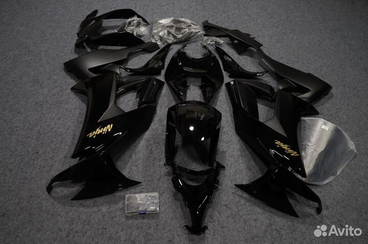 Комплект пластика на Kawasaki ZX-10R 2008-2010