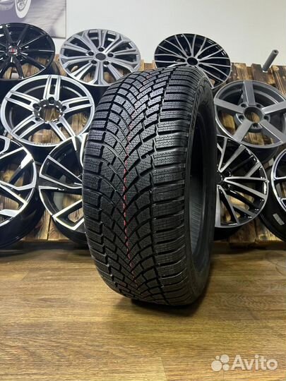 Bridgestone Blizzak LM-005 215/65 R16 102H