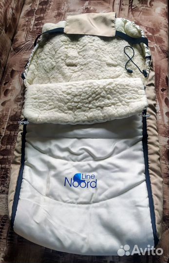 Меховой конверт из овчины в коляску