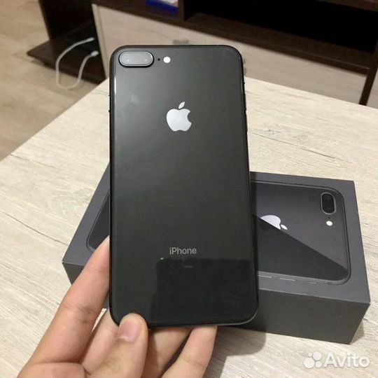 iPhone 8 Plus, 64 ГБ