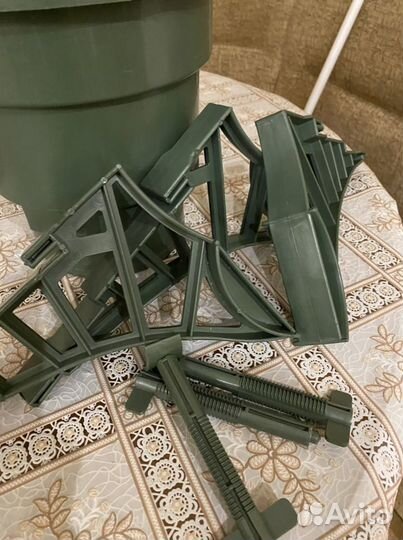 Подставка под елку