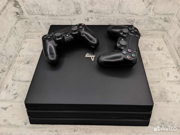 Sony PS4 Pro +2 Джойстика+ 5 игр