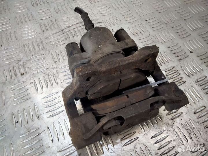 Задний левый суппорт бмв е39