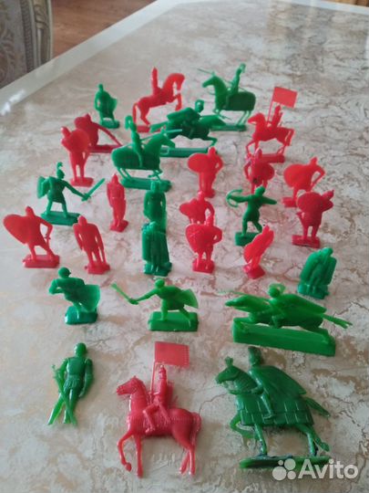 Игрушки солдаты