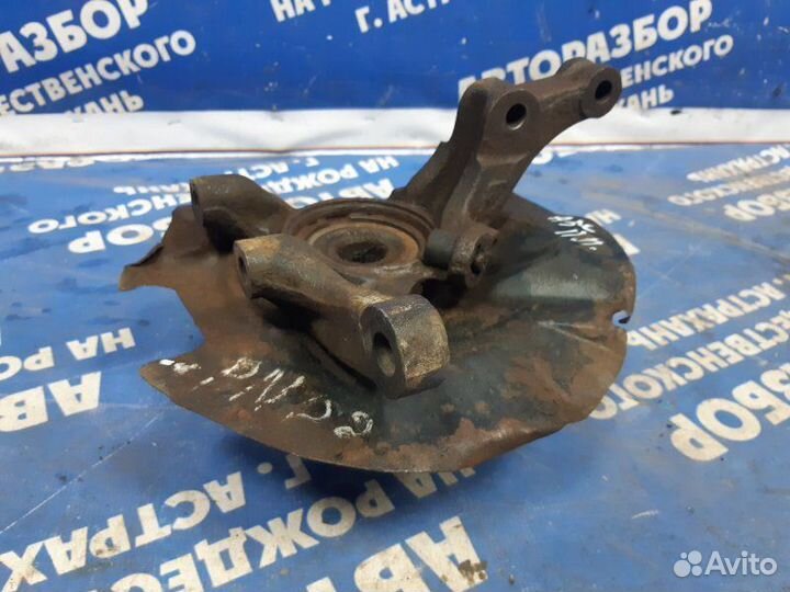 Передний правый поворотный кулак Kia Rio 2 седан