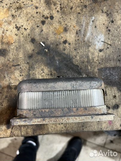 Плафон освещения номерного знака