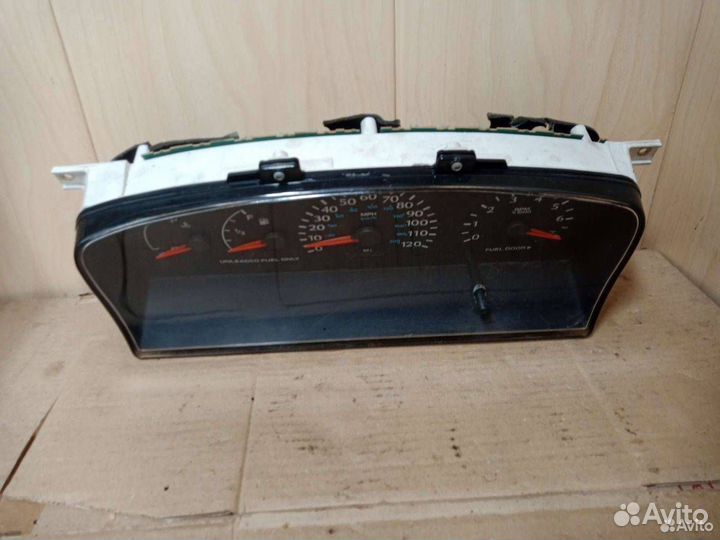 Панель приборов (щиток) Chrysler Neon 1995