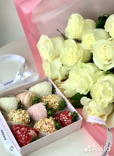 Букеты из клубники в шоколаде к празднику