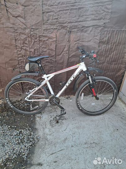 Велосипед gt avalanche 4.0 колеса 26