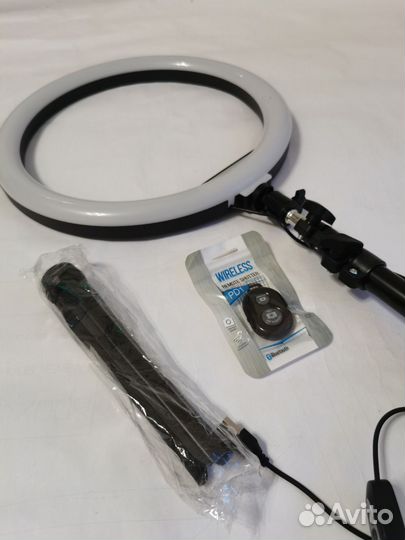 Кольцевая лампа 33 см со штативом