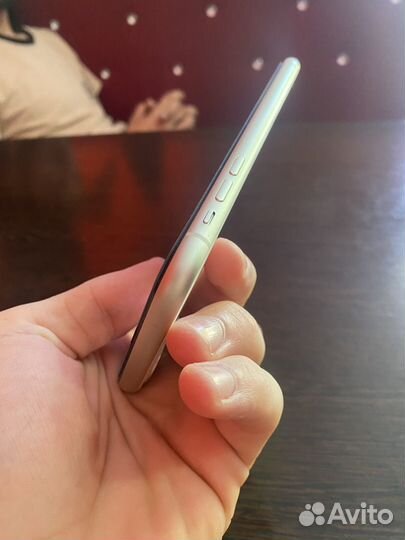 Телефон iPhone 11