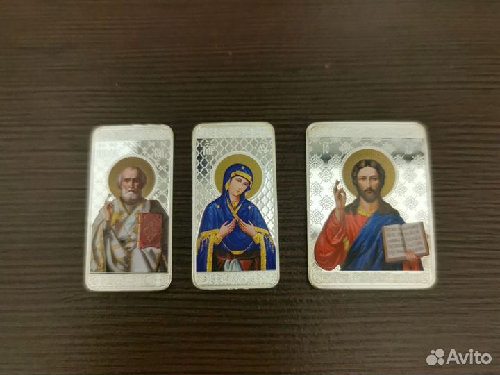 Серебряные монеты, святыни