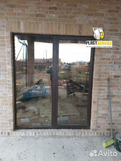 Пластиковые входные двери