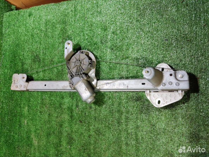 Стеклоподъемник передний правый Renault Logan