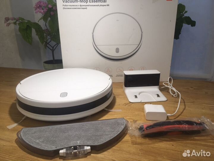 Робот-пылесос Xiaomi Mi Robot Vacuum-Mop Essential