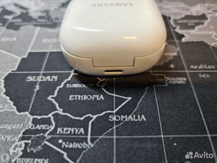 Samsung galaxy buds 2 кейс