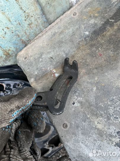 Натяжитель Ремня Генератора Kia Spectra,Rio 1