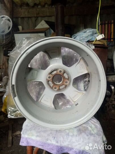 Два диска largus r16