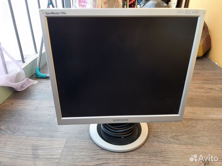 Монитор Samsung syncmaster 710n