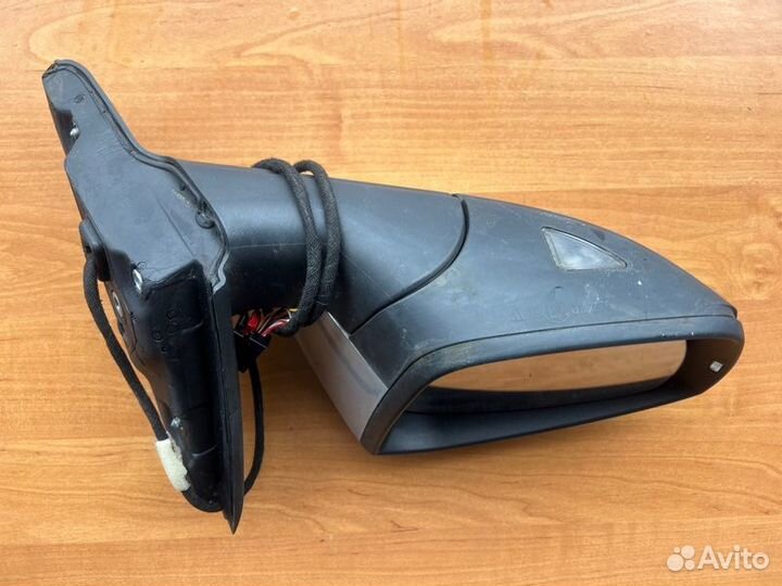 Зеркало наружное заднее левое Skoda Octavia A7