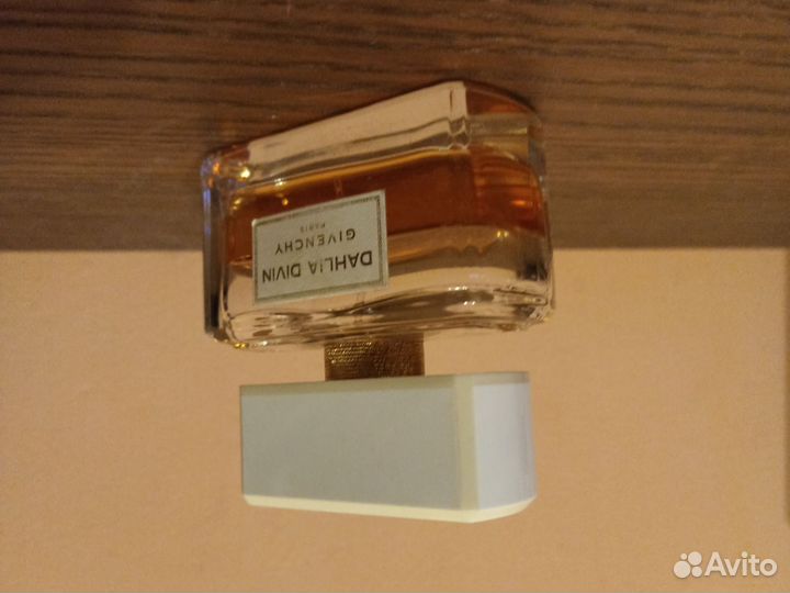 Туалетная вода женская Givenchy Dahlia Divin