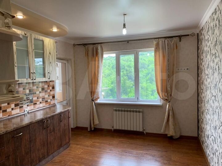 3-к. квартира, 88 м², 5/17 эт.