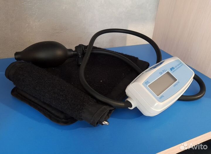 Полуавтоматический тонометр AND UA-604 Medical